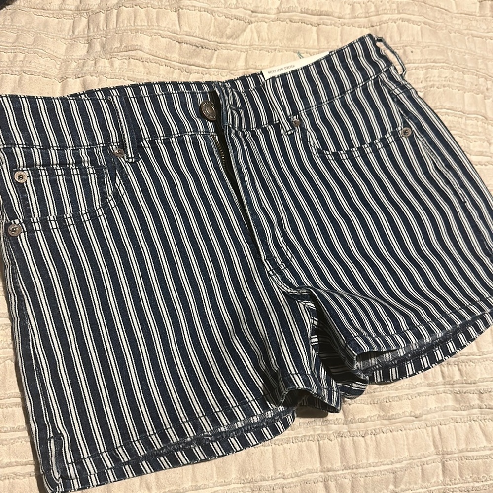 American Eagle Pin Stripe Jean Shorts next level stretch